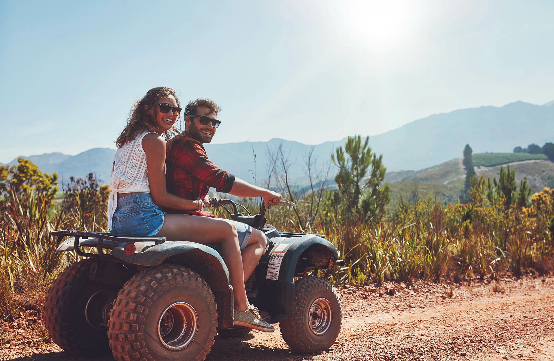 Что подарить любимому человеку на День влюбленных: подборка идей.