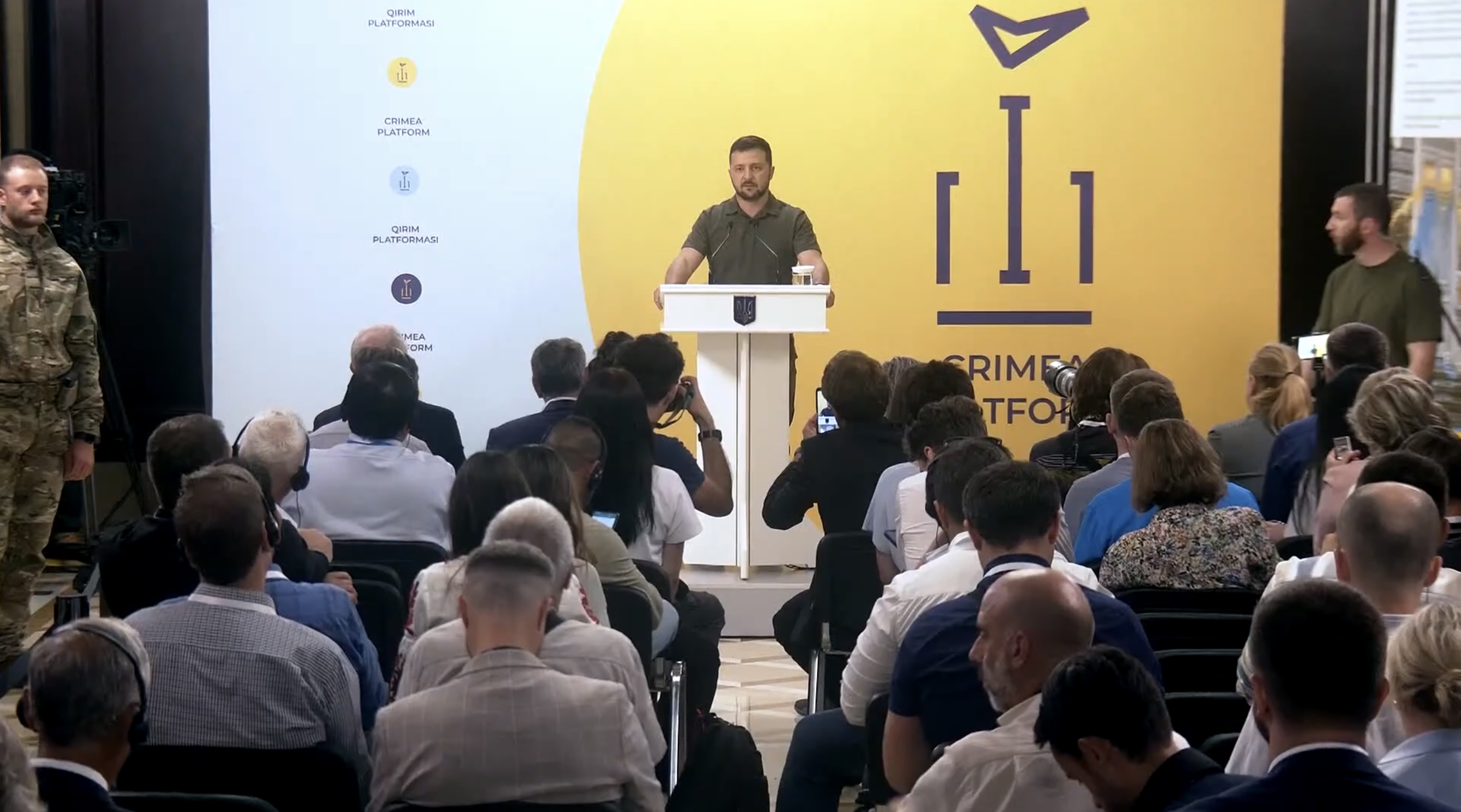 Підуть на Харків, Дніпро та відріжуть береги: Зеленський пояснив, чому не можна перекидувати всі війська ЗСУ на південь -