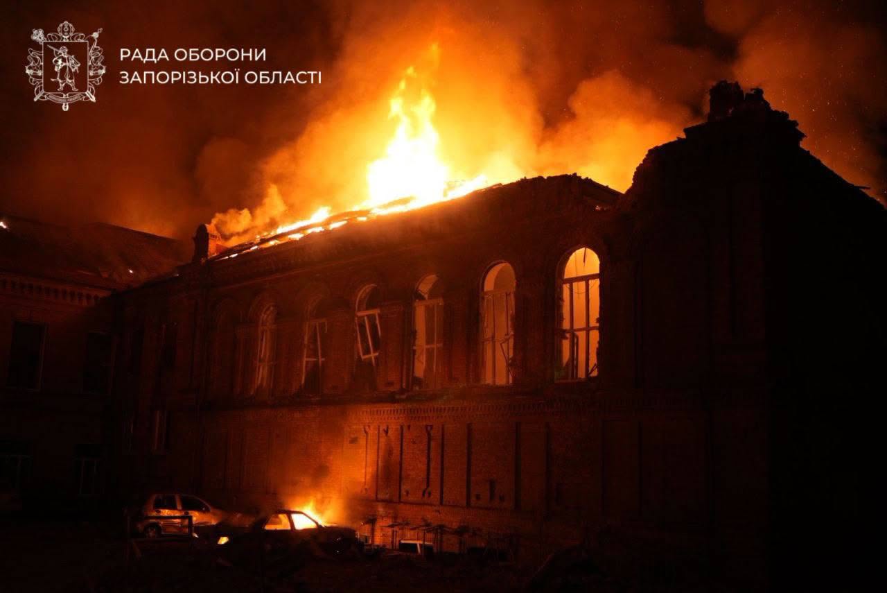 Целенаправленный российский обстрел Запорожья. Фото: Совет Обороны Запорожской области