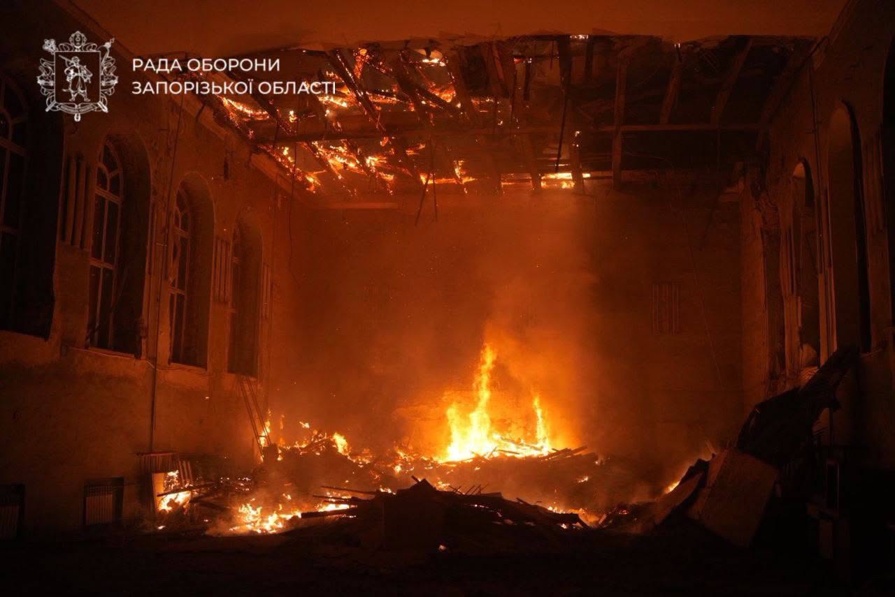 Целенаправленный российский обстрел Запорожья. Фото: Совет Обороны Запорожской области