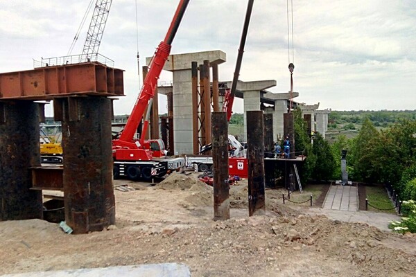 Работа кипит: как идет строительство запорожских мостов (фото) фото 11