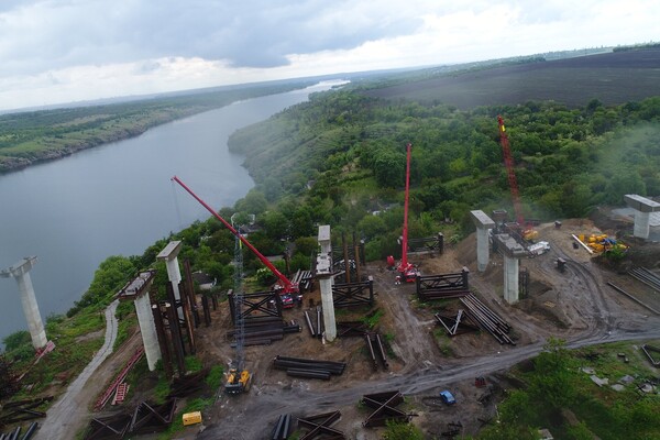 Взгляни с высоты: как движется строительство запорожских мостов (фото, видео) фото 15