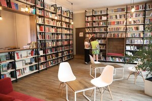 Можно почитать в тишине: в Запорожье открылись библиотеки фото 1