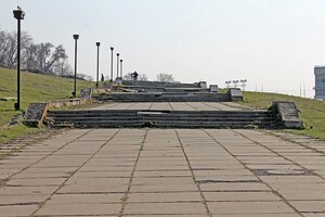 Ура: на Запорожской площади убрали позорные ступеньки (фото) фото 5