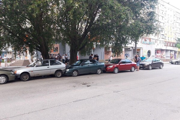 Как домино: на Бородинском столкнулось пять автомобилей фото 9