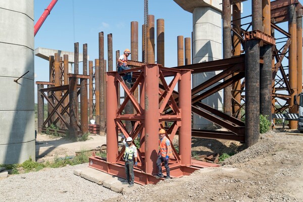 Работы кипят: как проходит строительство запорожских мостов (фото) фото 17