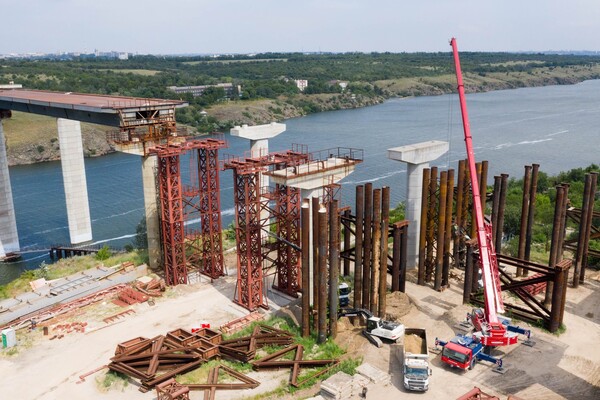 Работы кипят: как проходит строительство запорожских мостов (фото) фото 25