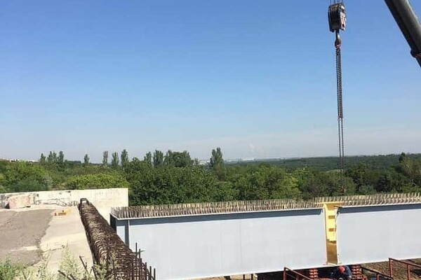 Принялись к монтажу: как проходит строительство запорожских мостов фото