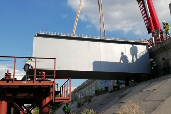 Принялись к монтажу: как проходит строительство запорожских мостов фото 1