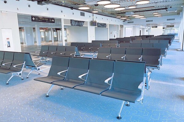 Мебель для ресторана и бизнес-лаунж: что сейчас происходит в новом терминале аэропорта фото