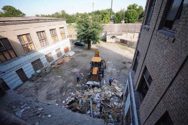 Неужели: когда в Запорожье отремонтируют школу, сгоревшую пять лет назад фото 7