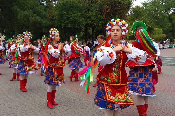 С песнями и танцами: в Запорожье прошел фестиваль консервации фото 16