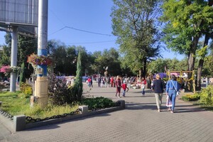 С песнями и танцами: в Запорожье прошел фестиваль консервации фото 19