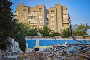 Разбирают по кирпичам: на Правом берегу здание ДК превратилось в руины фото 4
