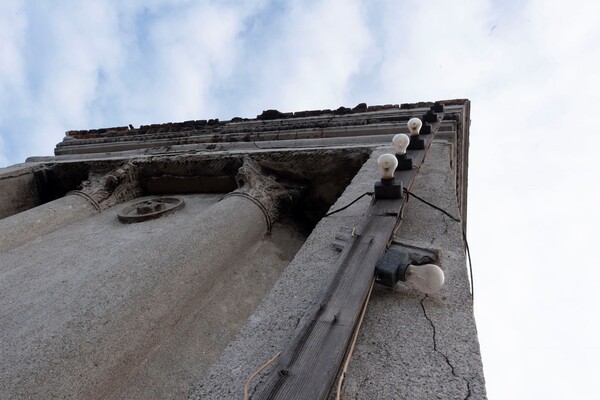 Упавший шпиль и прогнившая крыша: как выглядит одна из запорожских башен изнутри (фото) фото 3