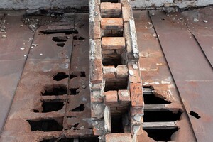 Упавший шпиль и прогнившая крыша: как выглядит одна из запорожских башен изнутри (фото) фото 5
