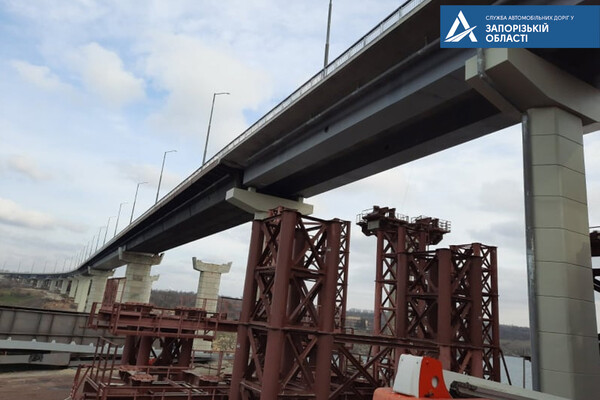Работы продолжаются: на запорожских мостах приступили ко второй очереди строительства фото 3