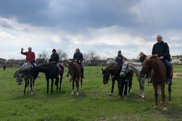 Катание на лошадях в клубе Deimos: фото 6 Конный клуб &quot;DEIMOS&quot;