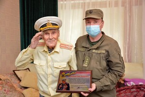 Потерял в АТО внука: знаменитому запорожскому ветерану исполнилось 103 года фото 1