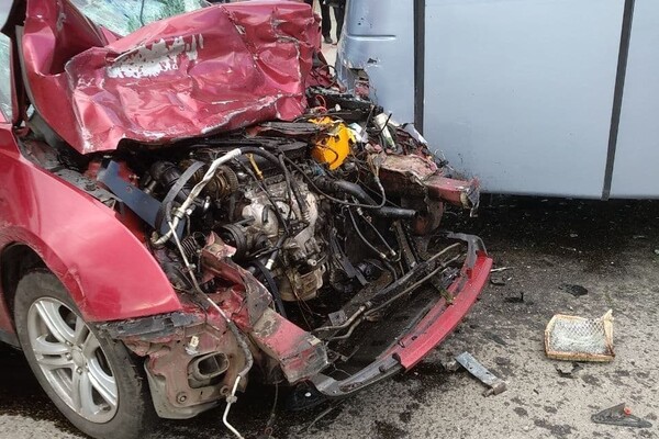 Пьяный водитель влетел в автобус в Приморске: есть пострадавшие фото 4