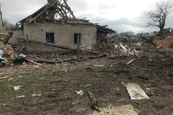 Ракетний удар по Гуляйполю: люди показали наслідки і розповіли про потерпілого фото 2