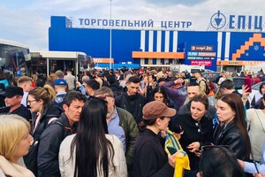 У Запоріжжя приїхала колона евакуйованих із заводу &quot;Азовсталь&quot; у Маріуполі фото